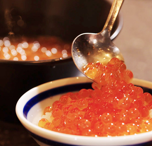 Ikura-don (Salmon roe rice bowl)