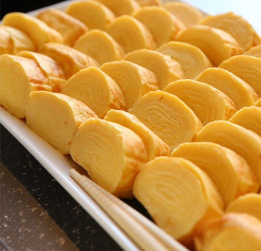 Tamagoyaki (Japanese rolled omelet)